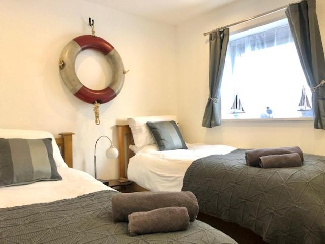 Seaview, Luxury Apartment, 2 Min Walk To Porth Apartamento