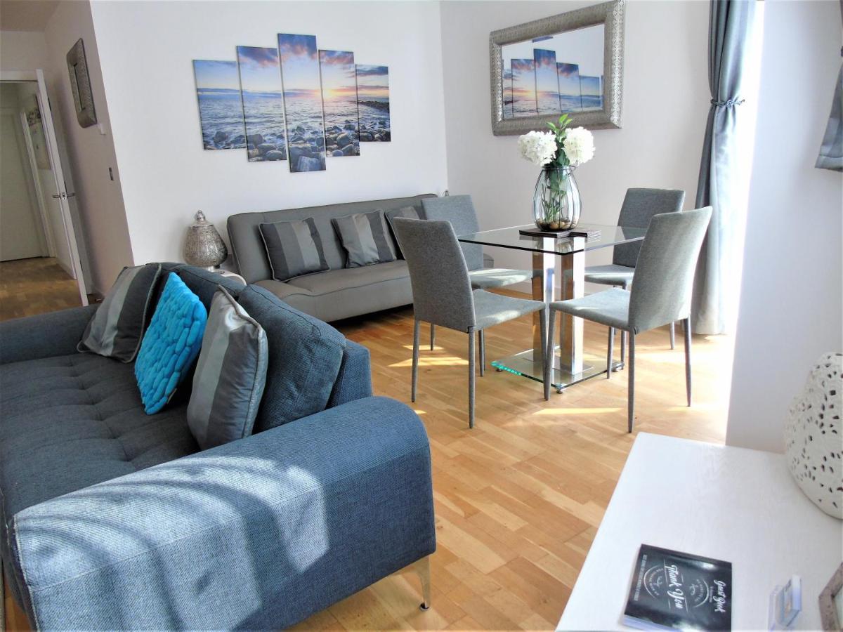 Seaview, Luxury Apartment, 2 Min Walk To Porth New Quay