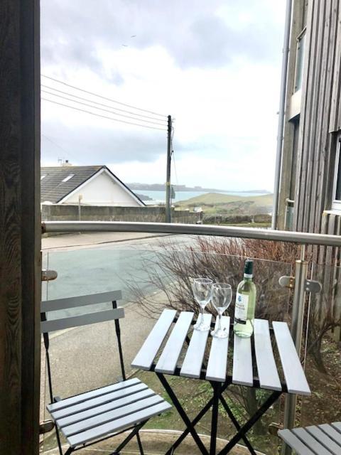 Seaview, Luxury Apartment, 2 Min Walk To Porth Apartamento